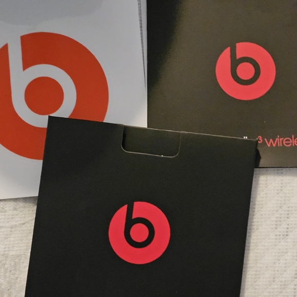 Studio 3s - Picture 5 of 5